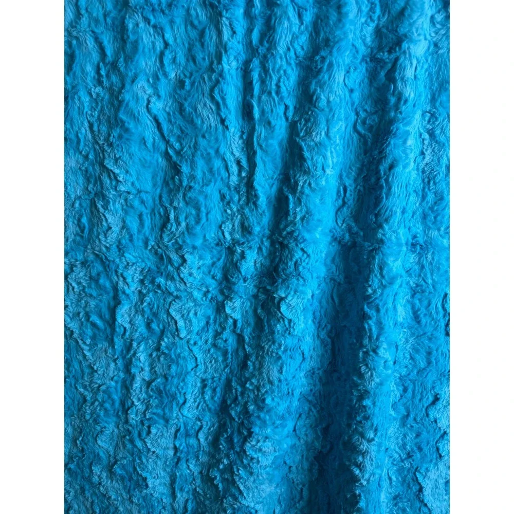 Sew Sweet Minky Designs 70x57 Large Blanket Turquoise Blue Plush Textured NEW